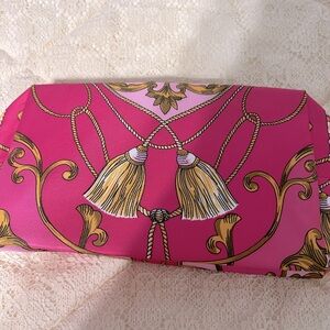 New Estee Lauder Makeup Bag